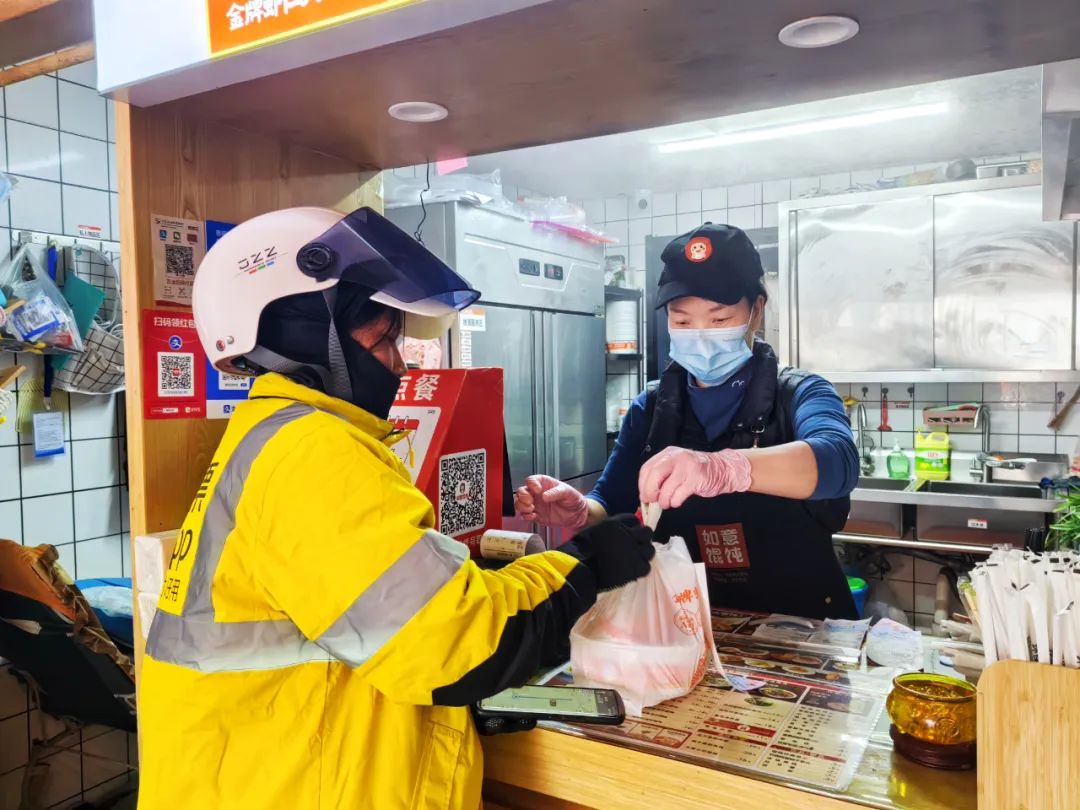 记者体验360行 外卖女骑手的“飞驰人生”_大话滨海_滨海论坛_滨海网_bhwang.cn
