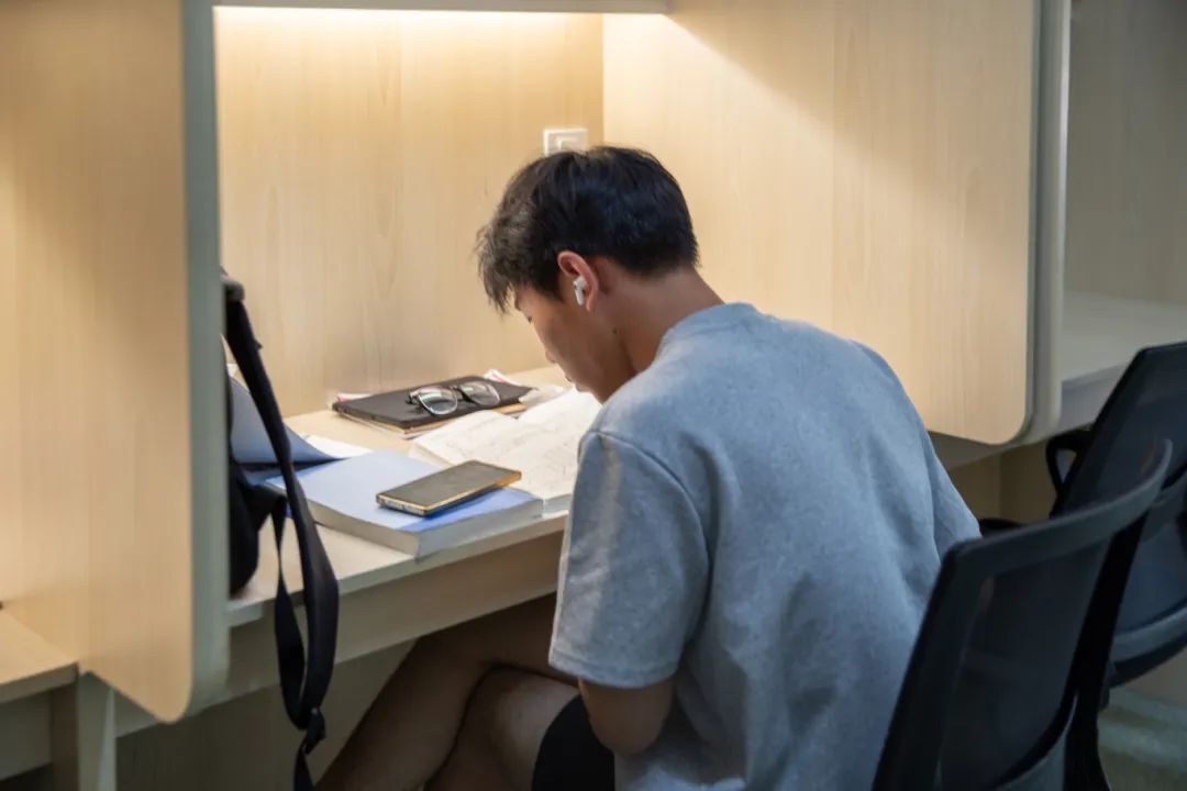 3N0A8528.jpg