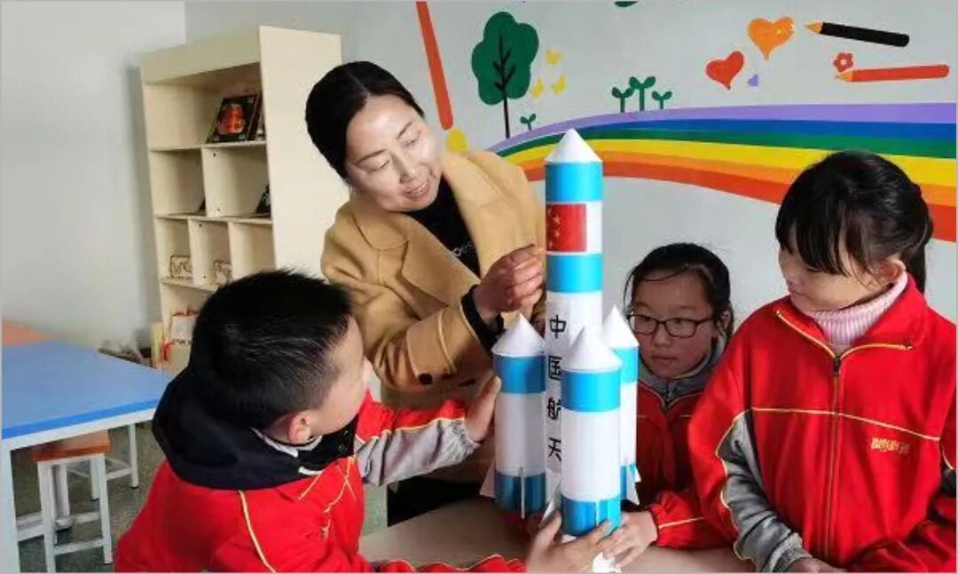 周为玲.JPG