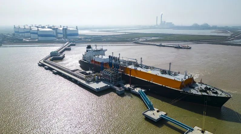 媒体聚焦  《新华日报》报道滨海:发力能源港 壮大产业港 繁荣
